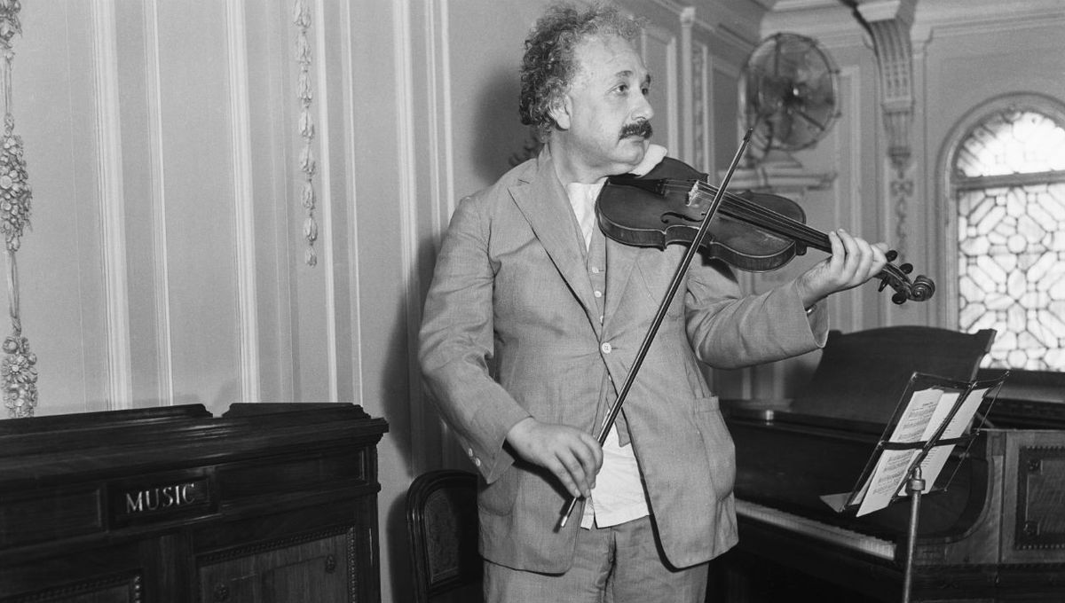 Albert Einstein attribuait son processus de pensée créative à l’écoute de musiques et à la pratique du violon.